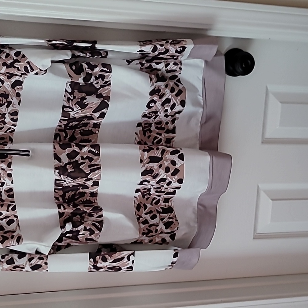 Blouse - Picture 2 of 3